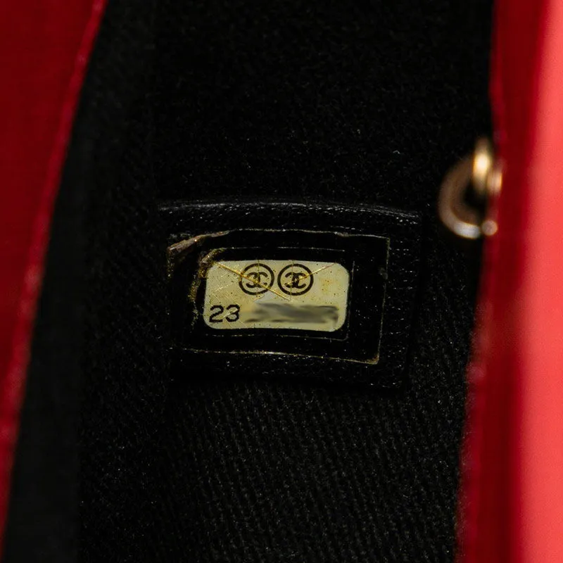 Chanel CC Leather Handbag Leather Handbag in Good condition