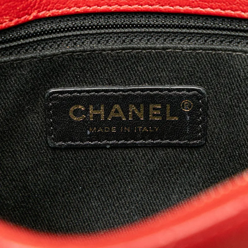 Chanel CC Leather Handbag Leather Handbag in Good condition